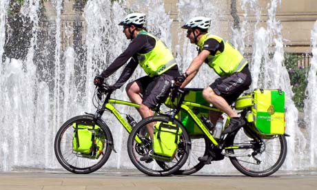 cycling-paramedics-in-She-001