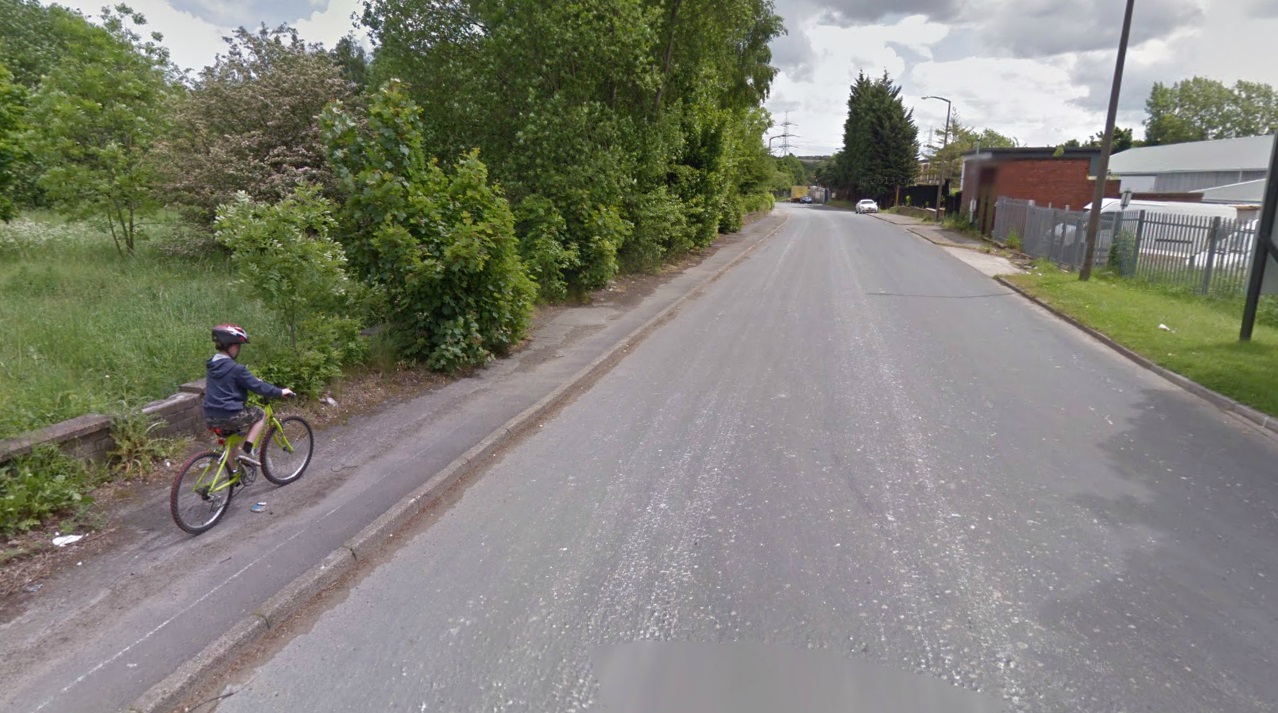  Clay Wheels Lane - This child has chosen to cycle on the footway.