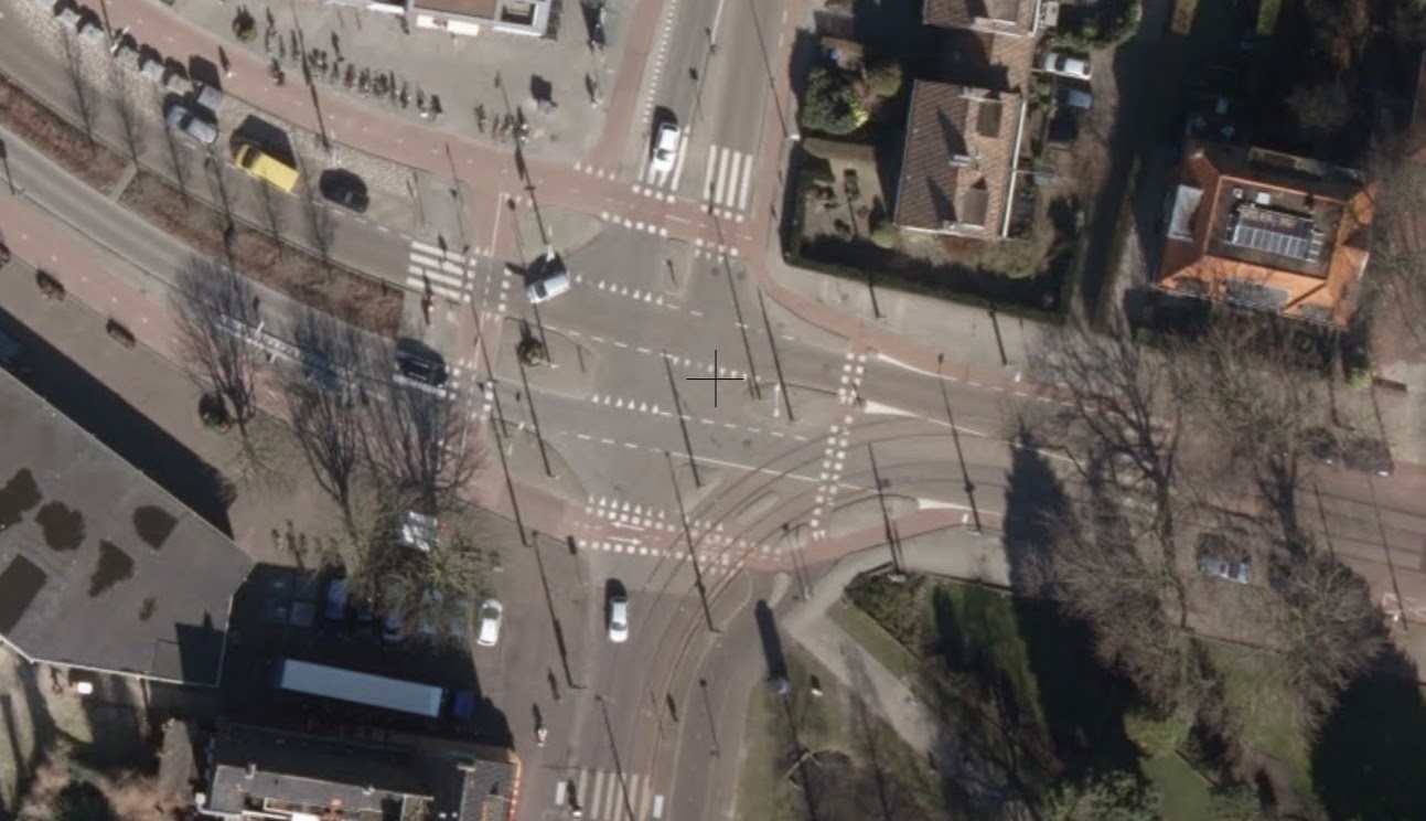 Berge Dorpsstraat - Satellite